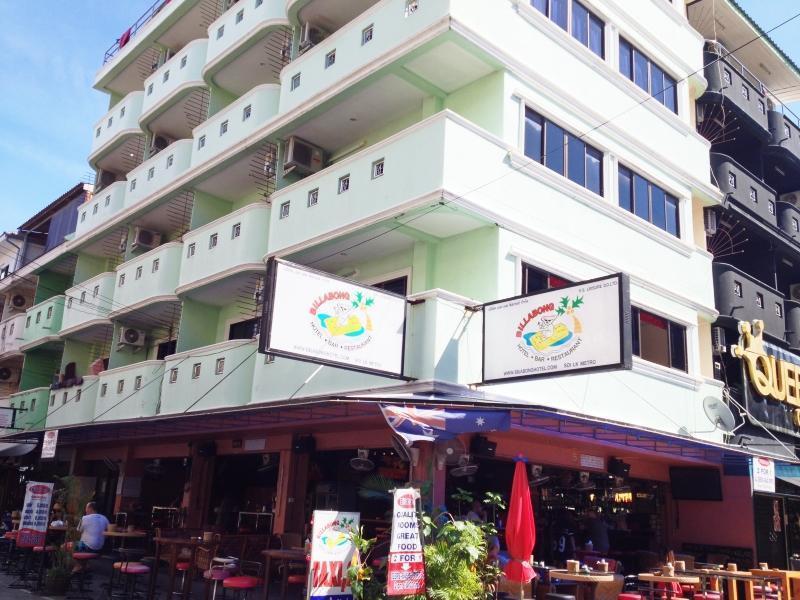 Billabong Hotel Pattaya Esterno foto